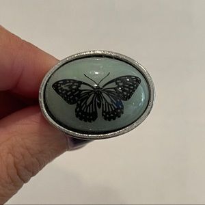 Urban outfitters green butterfly ring
